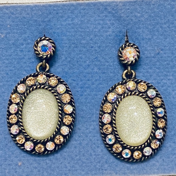 Oval Clip On Earrings Opal-like Stone from Avon - Picture 5 of 9